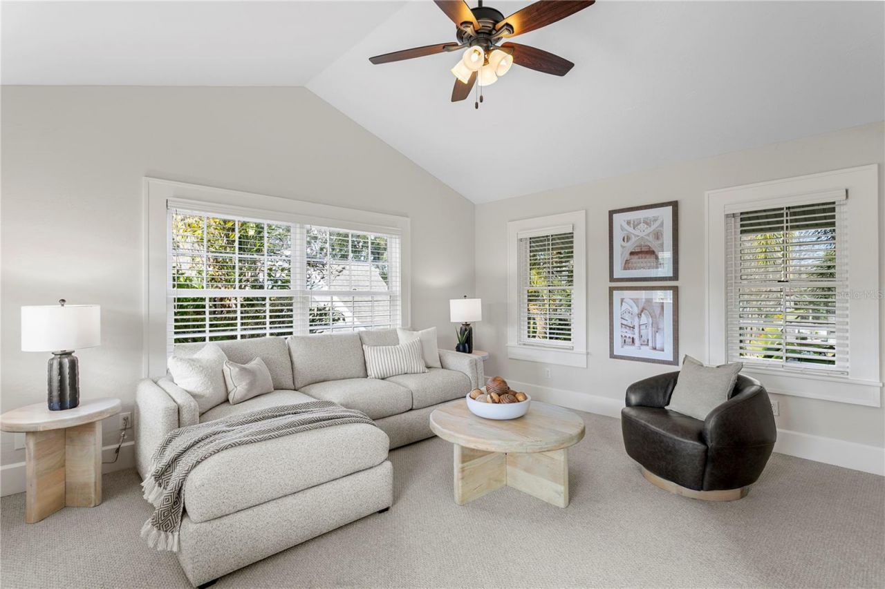 446 13th Avenue Ne, Saint Petersburg, FL 33704 Photo