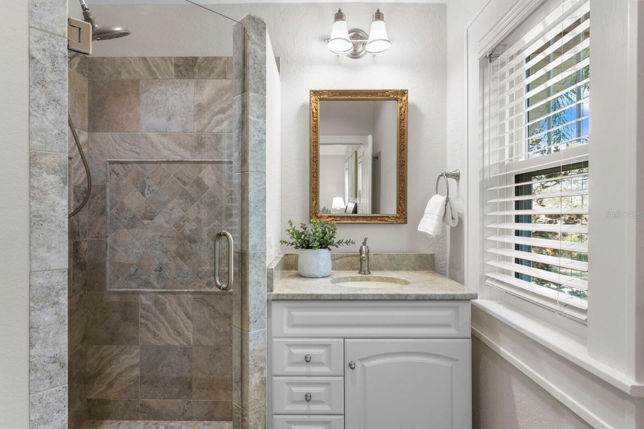 446 13th Avenue Ne, Saint Petersburg, FL 33704 Photo