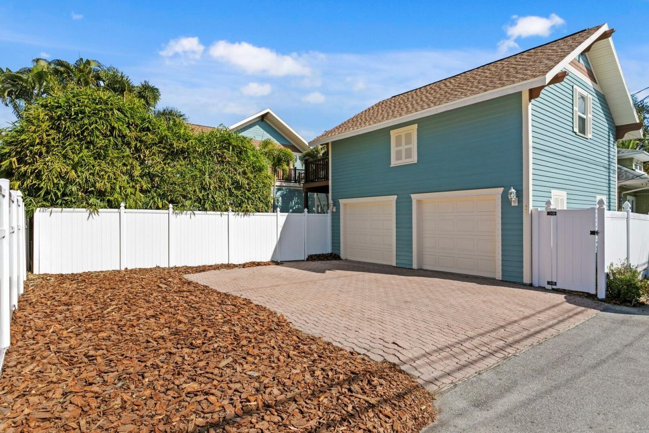 446 13th Avenue Ne, Saint Petersburg, FL 33704 Photo