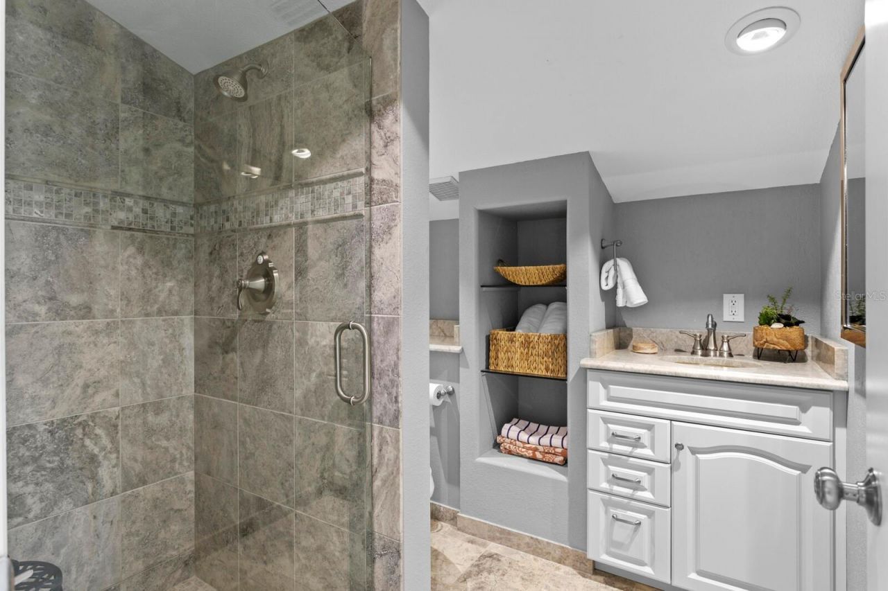 446 13th Avenue Ne, Saint Petersburg, FL 33704 Photo