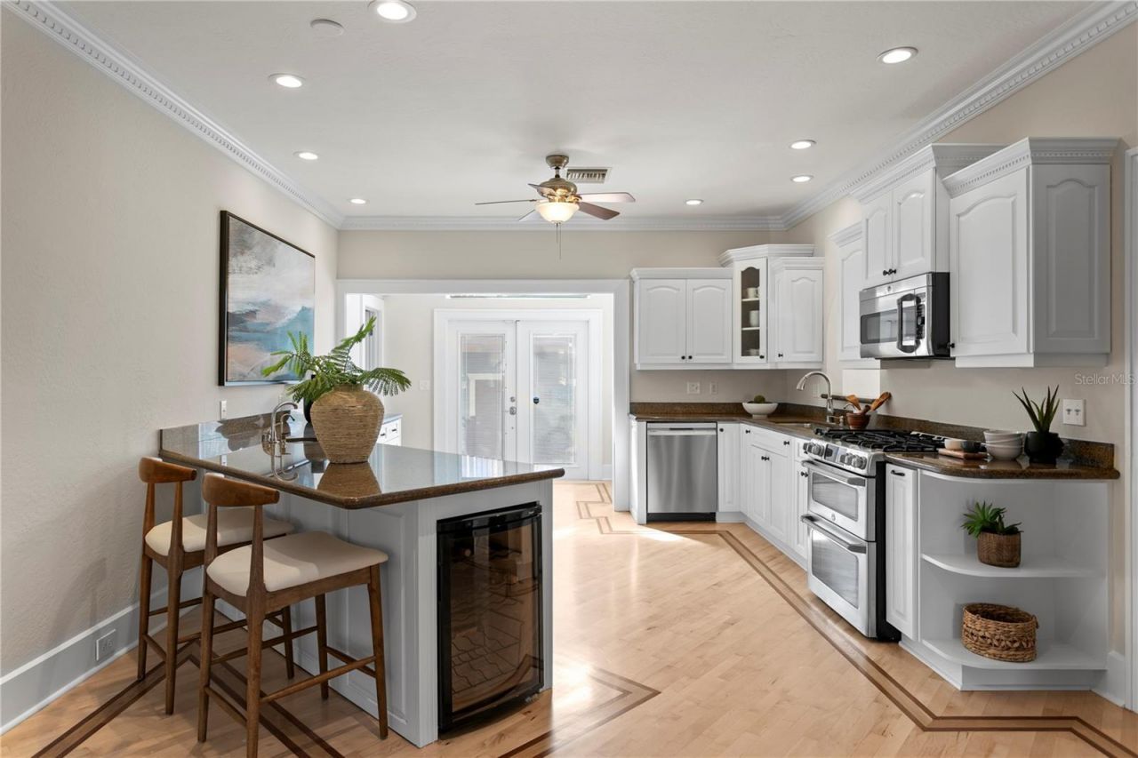 446 13th Avenue Ne, Saint Petersburg, FL 33704 Photo