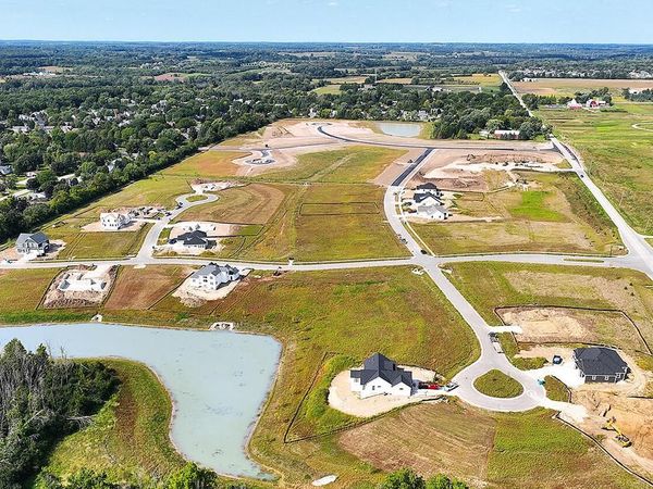 9423 W HUNTINGTON DRIVE, Unit Lt17, Mequon, WI 53097