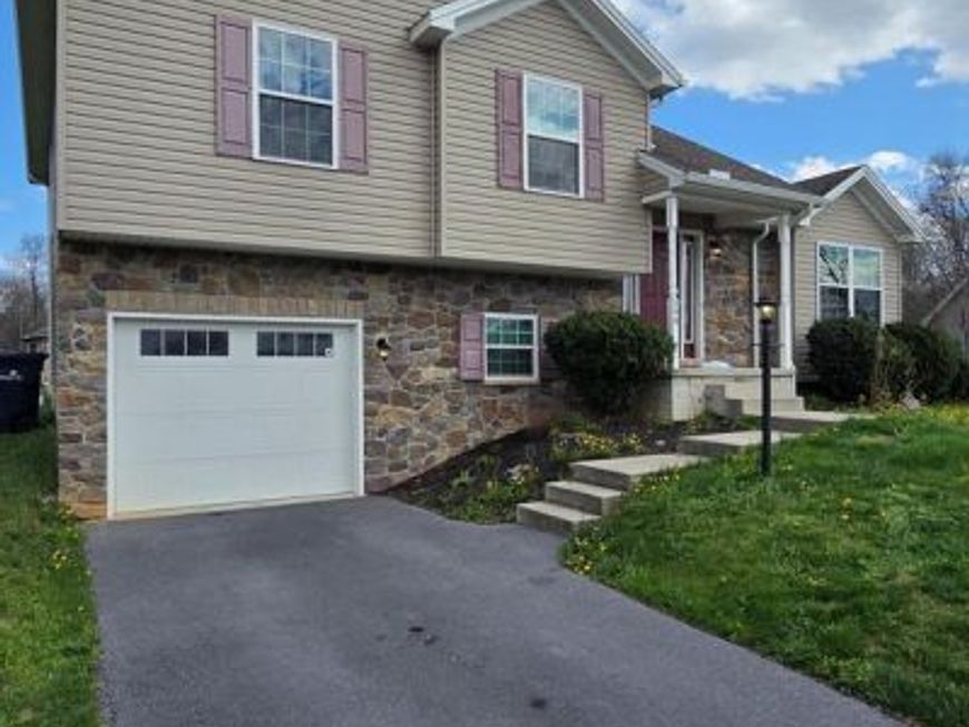 398 Hykes Road East, Greencastle, PA 17225 Main Photo