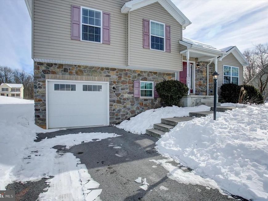 398 Hykes Road East, Greencastle, PA 17225 Main Photo