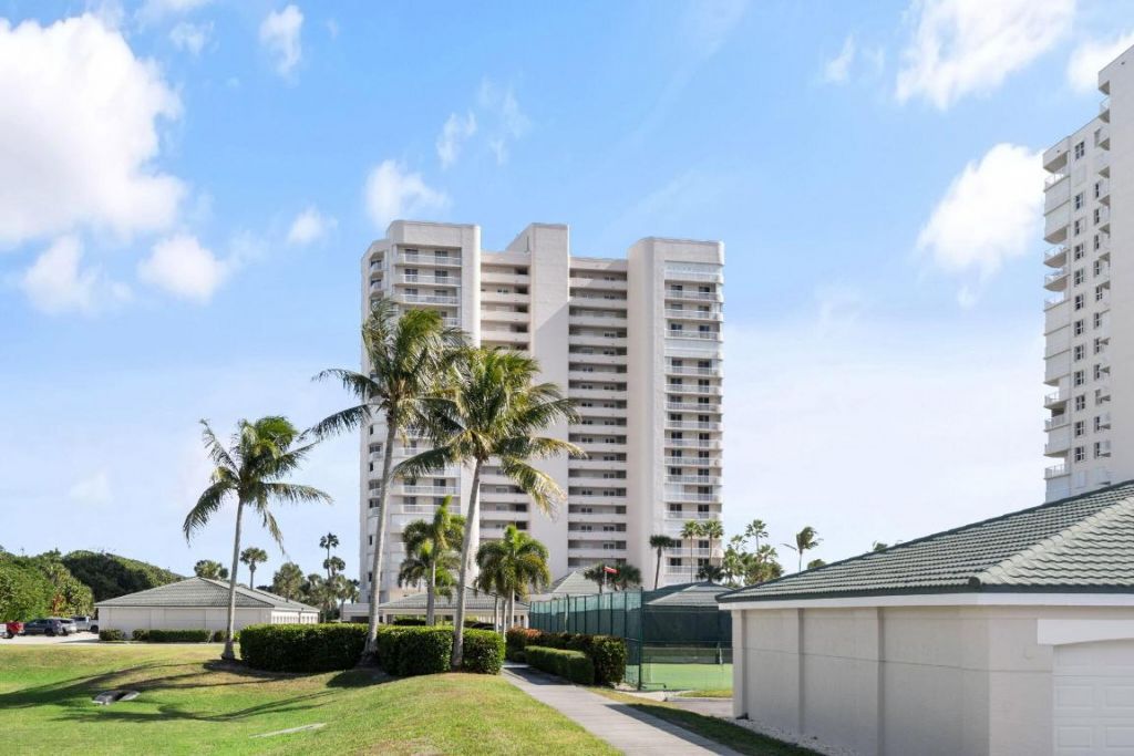 5051 N Highway A1a, Unit 12-1, Hutchinson Island, FL 34949 Photo
