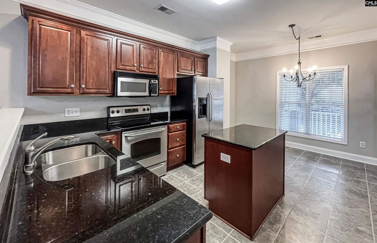 612 Lake Forest Road  Photo 9