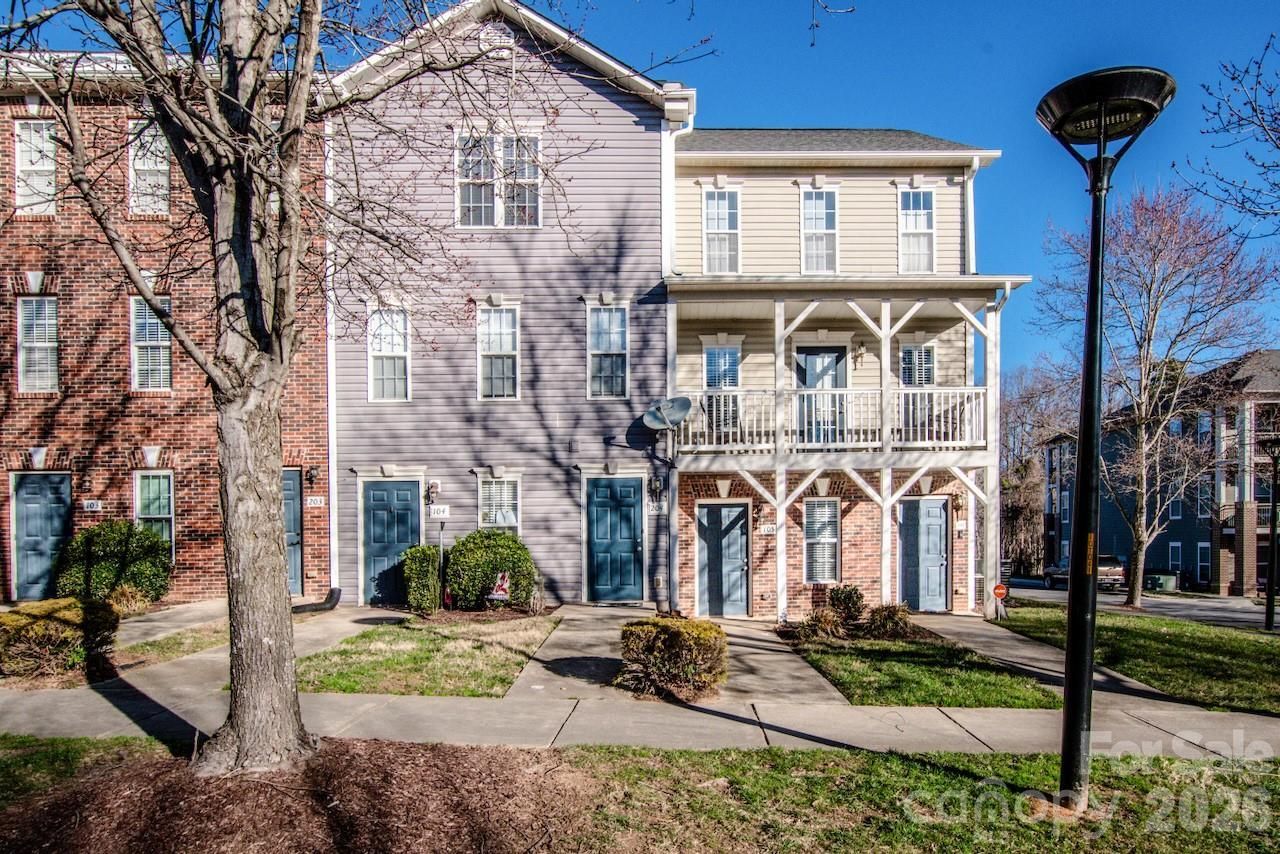 119 Steam Engine Drive, Unit 105, Mooresville, NC 28115 Main Photo