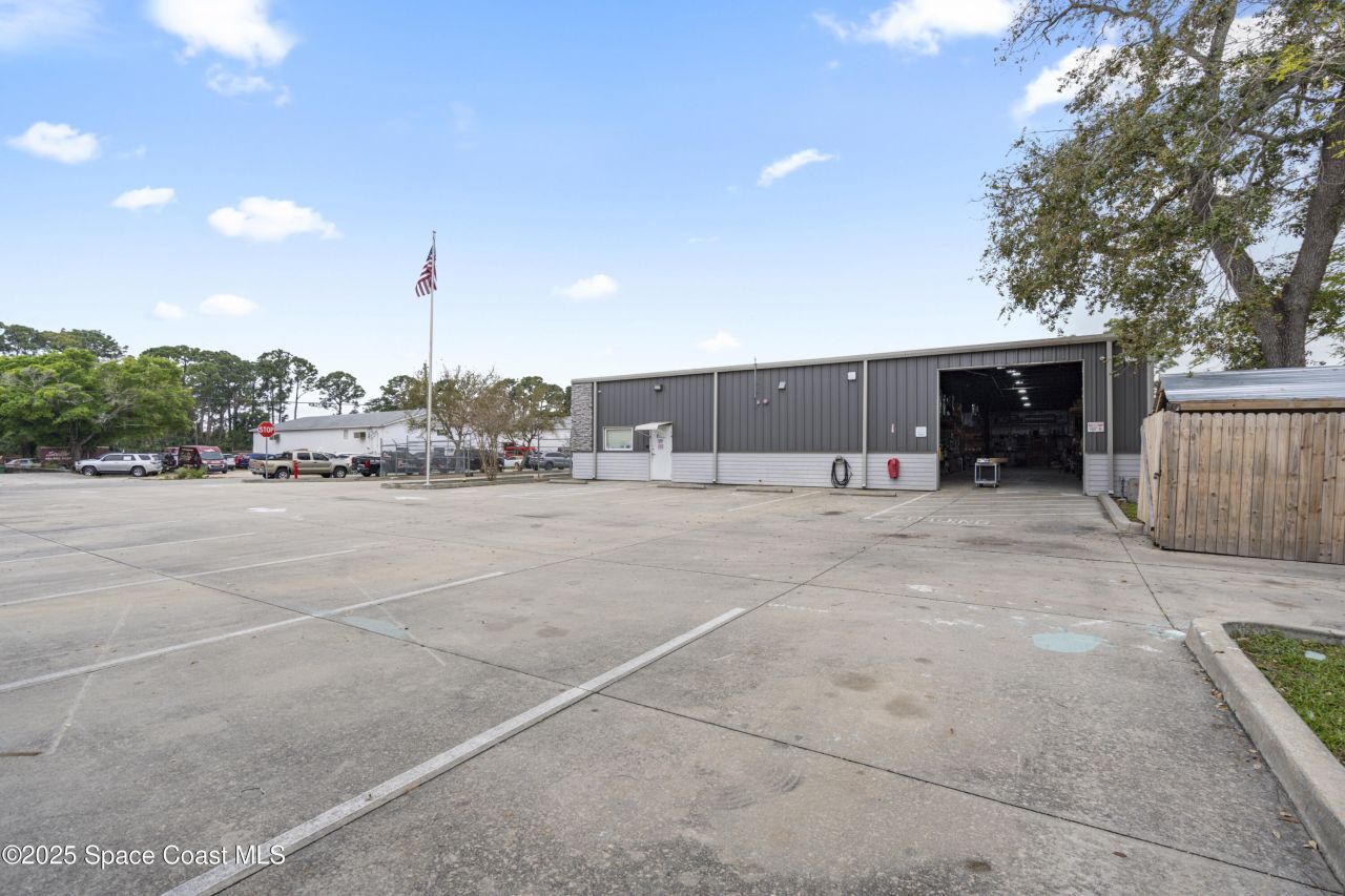 7790 Industrial Road , Melbourne, FL 32904 Photo