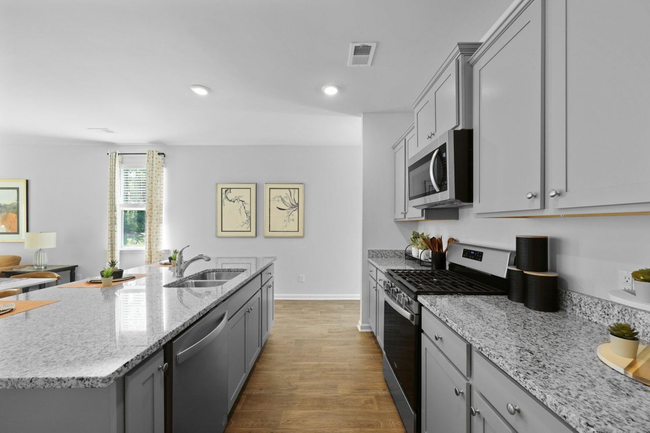 531 Lake Ridge Boulevard Photo 32