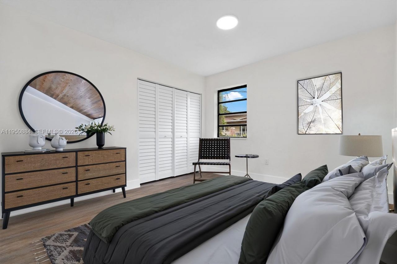 1950 NW 57th St, Miami, FL 33142 Photo