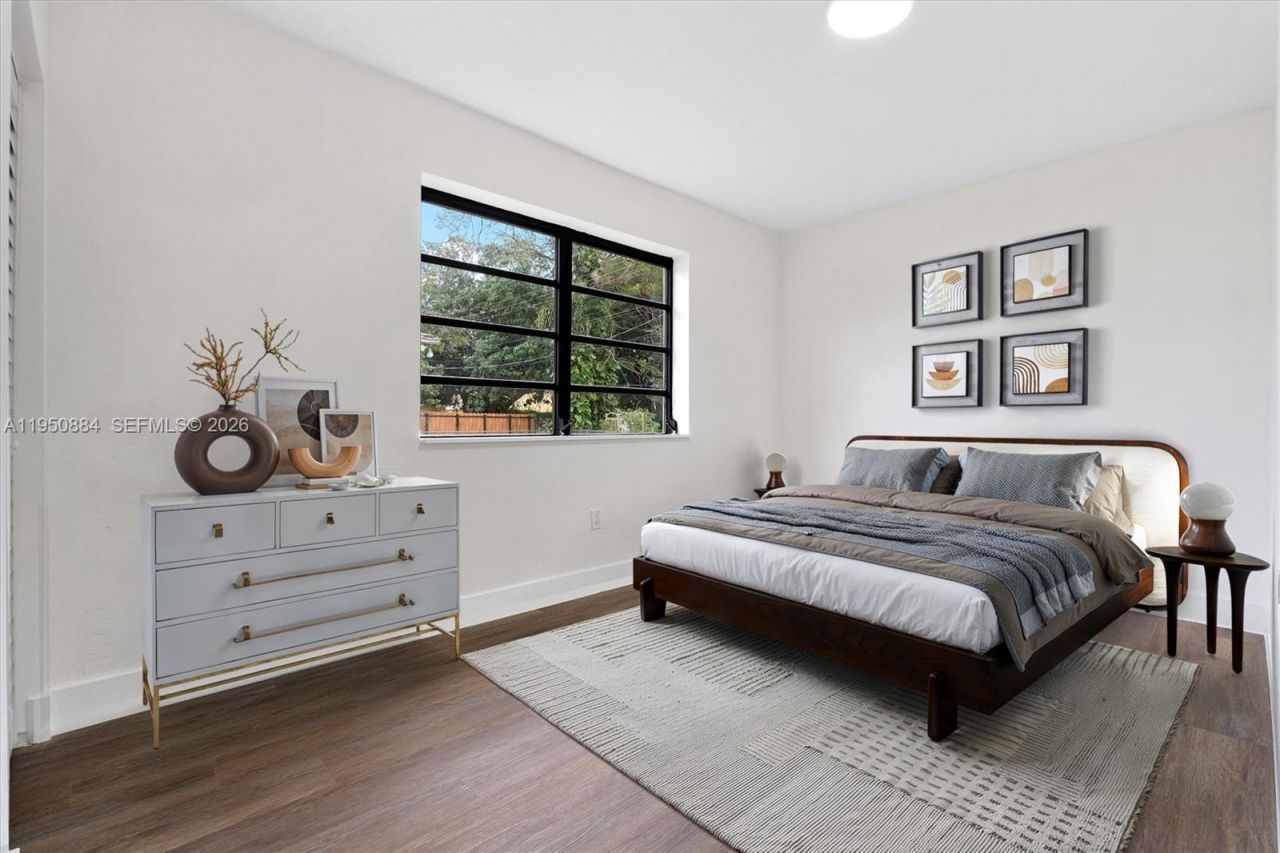 1950 NW 57th St, Miami, FL 33142 Photo