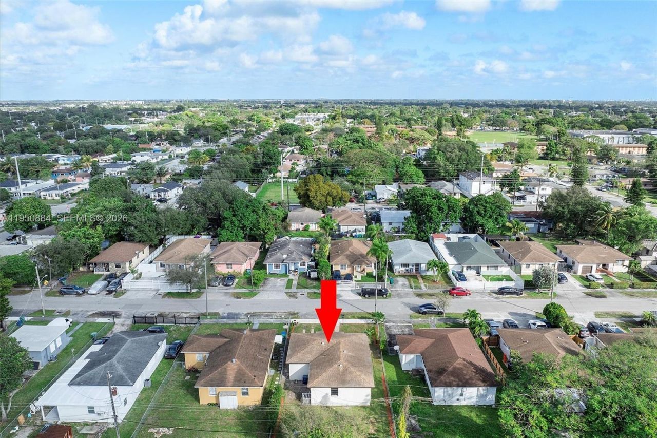 1950 NW 57th St, Miami, FL 33142 Photo