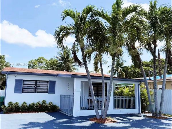 7120 SW 21st St, Miami, FL 33155