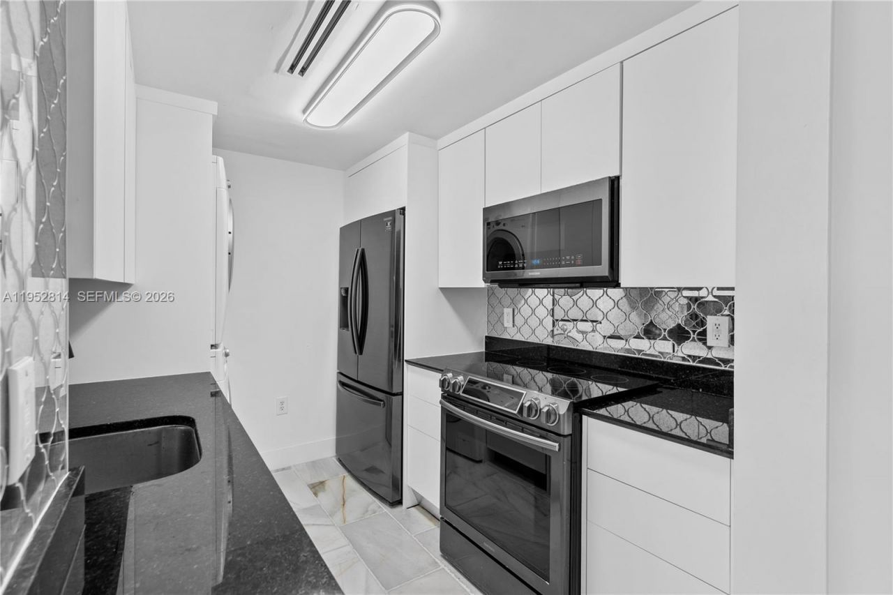 10275 Collins Ave , Unit 1035, Bal Harbour, FL 33154 Photo