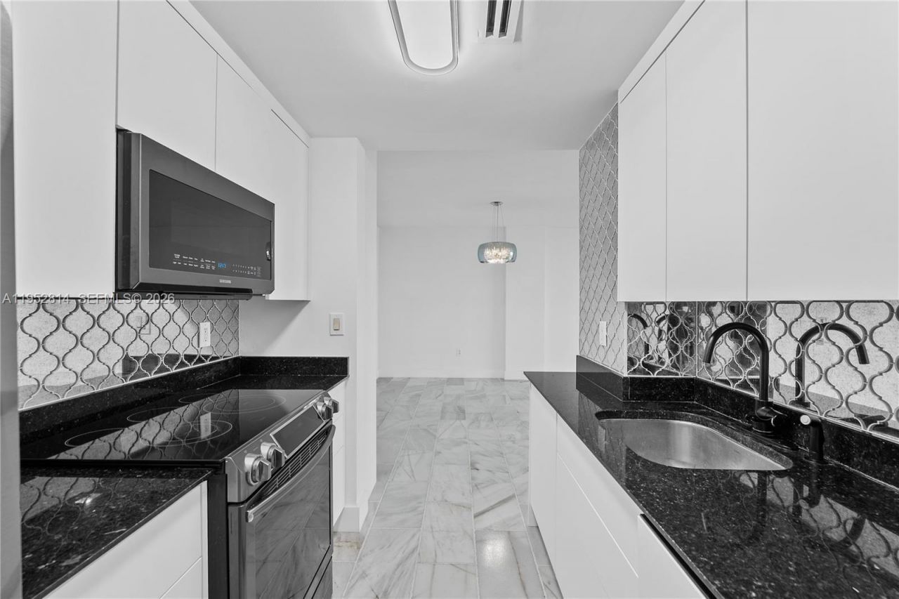 10275 Collins Ave , Unit 1035, Bal Harbour, FL 33154 Photo