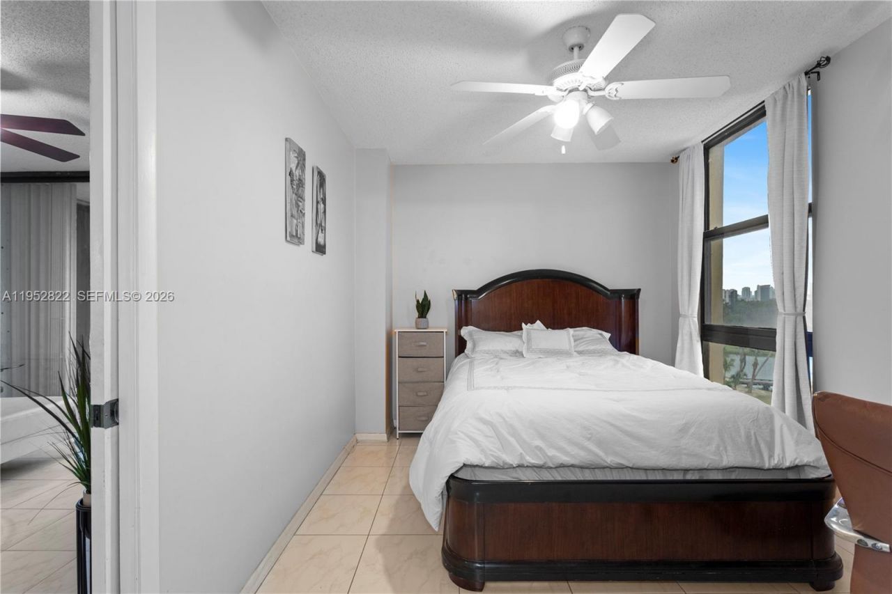 20379 W Country Club Dr, Unit 532, Aventura, FL 33180 Photo