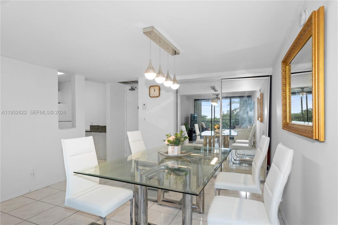 20379 W Country Club Dr, Unit 532, Aventura, FL 33180 Photo