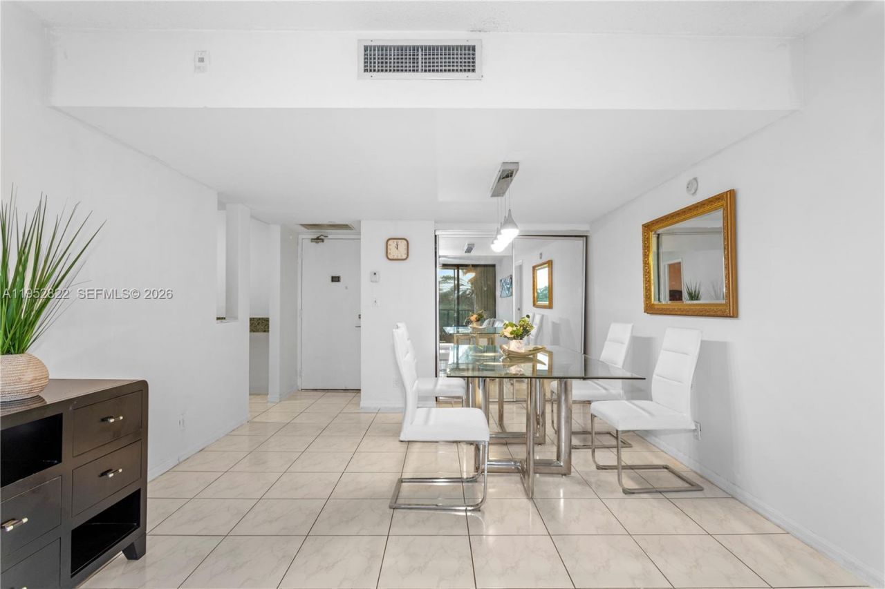 20379 W Country Club Dr, Unit 532, Aventura, FL 33180 Photo