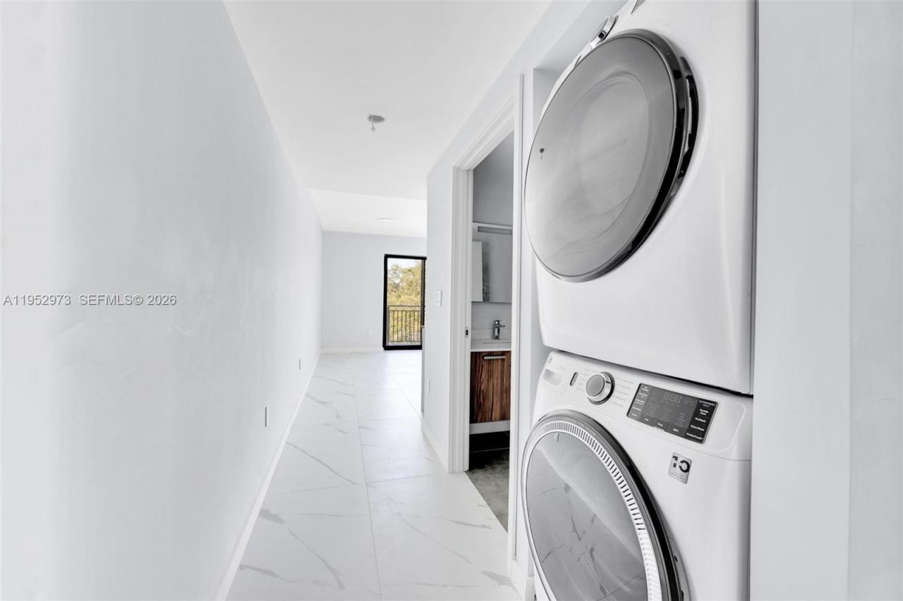 840 NE 130th Street , Unit 500, North Miami, FL 33161 Photo