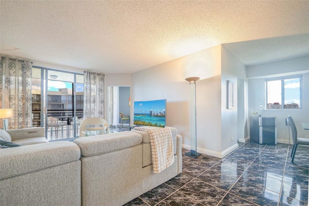 7100 Radice Court, Unit 708, Lauderhill, FL 33319 Photo