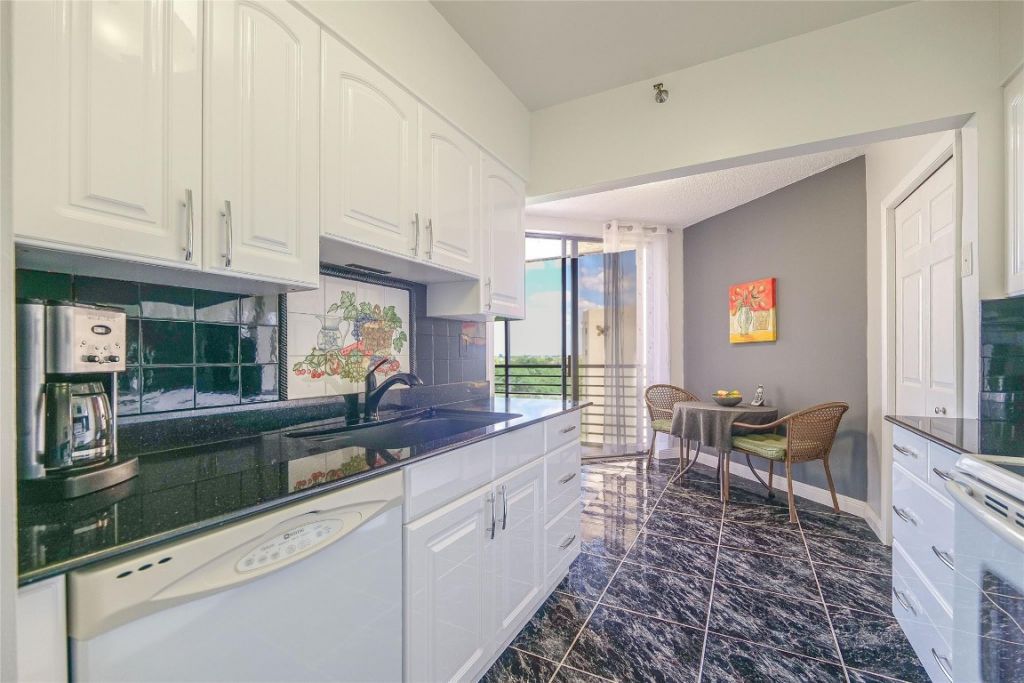 7100 Radice Court, Unit 708, Lauderhill, FL 33319 Photo