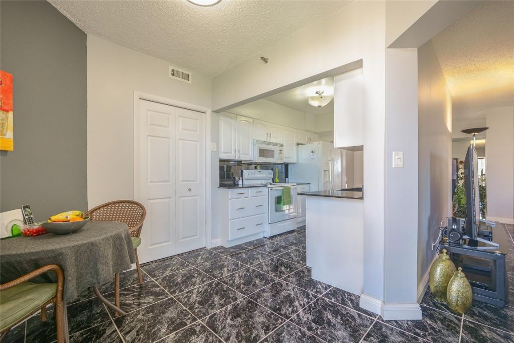 7100 Radice Court, Unit 708, Lauderhill, FL 33319 Photo