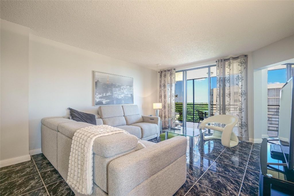 7100 Radice Court, Unit 708, Lauderhill, FL 33319 Photo