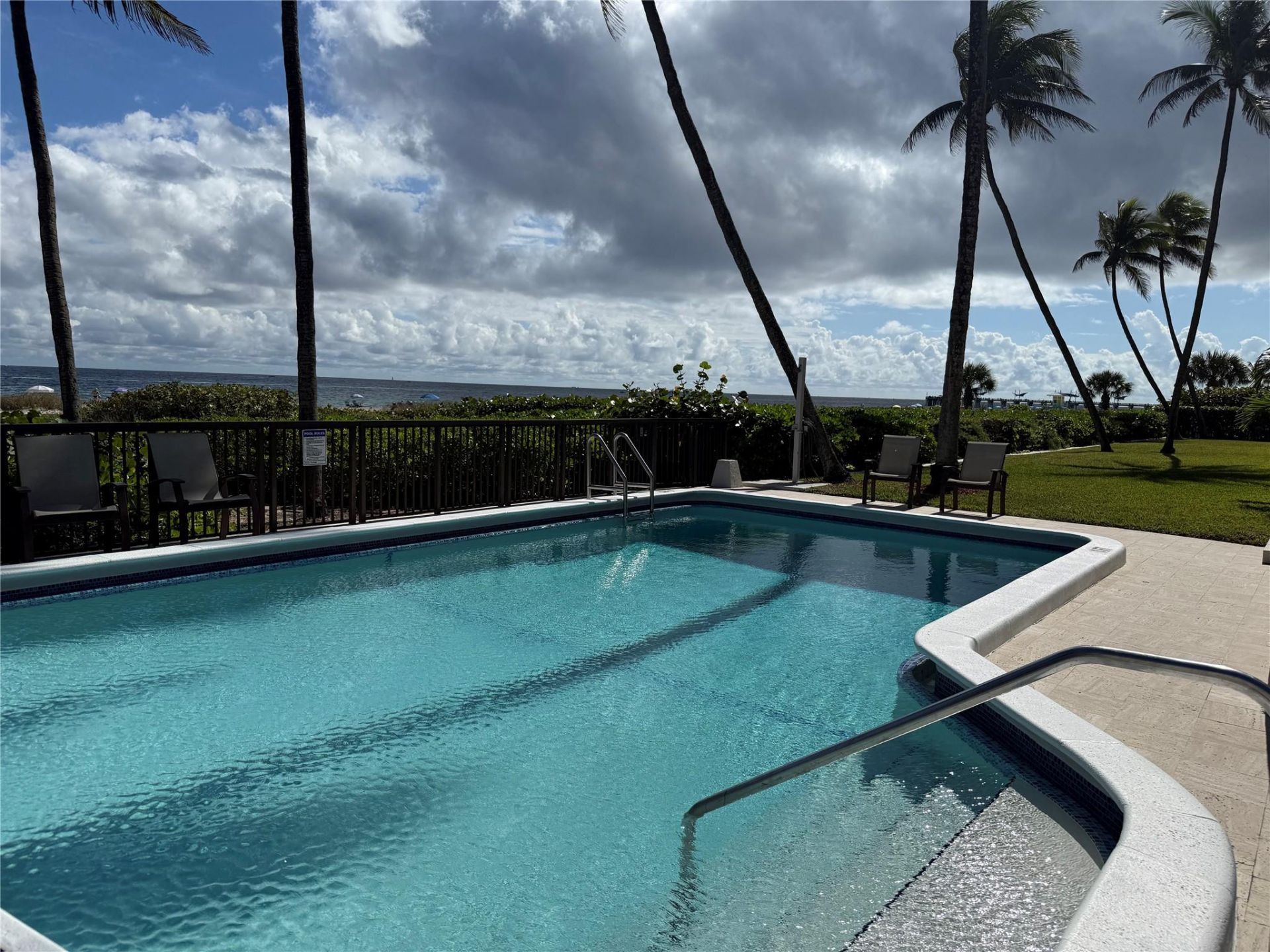 520 N Ocean Boulevard, Unit 13, Pompano Beach, FL 33062 Photo