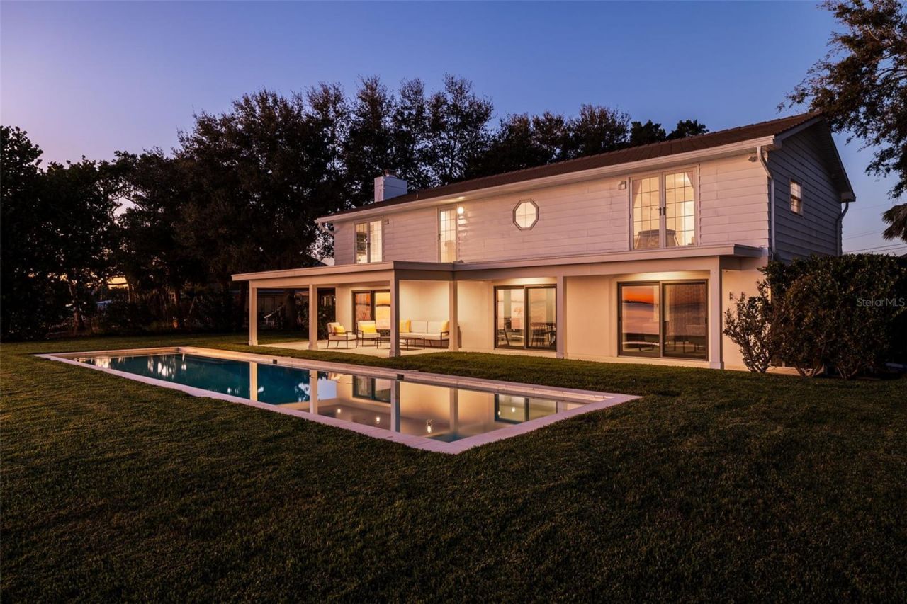 218 Colony Point Road S, Saint Petersburg, FL 33705 Photo