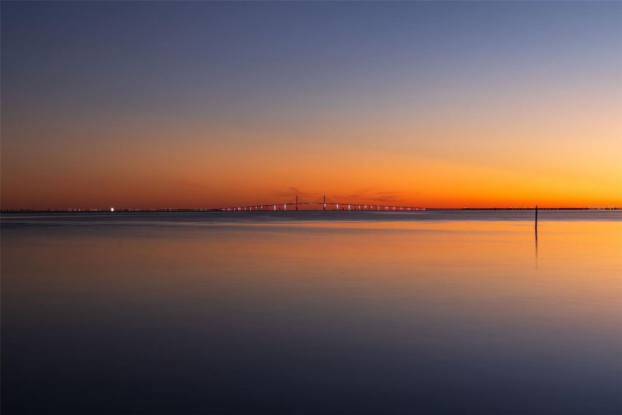 218 Colony Point Road S, Saint Petersburg, FL 33705 Photo