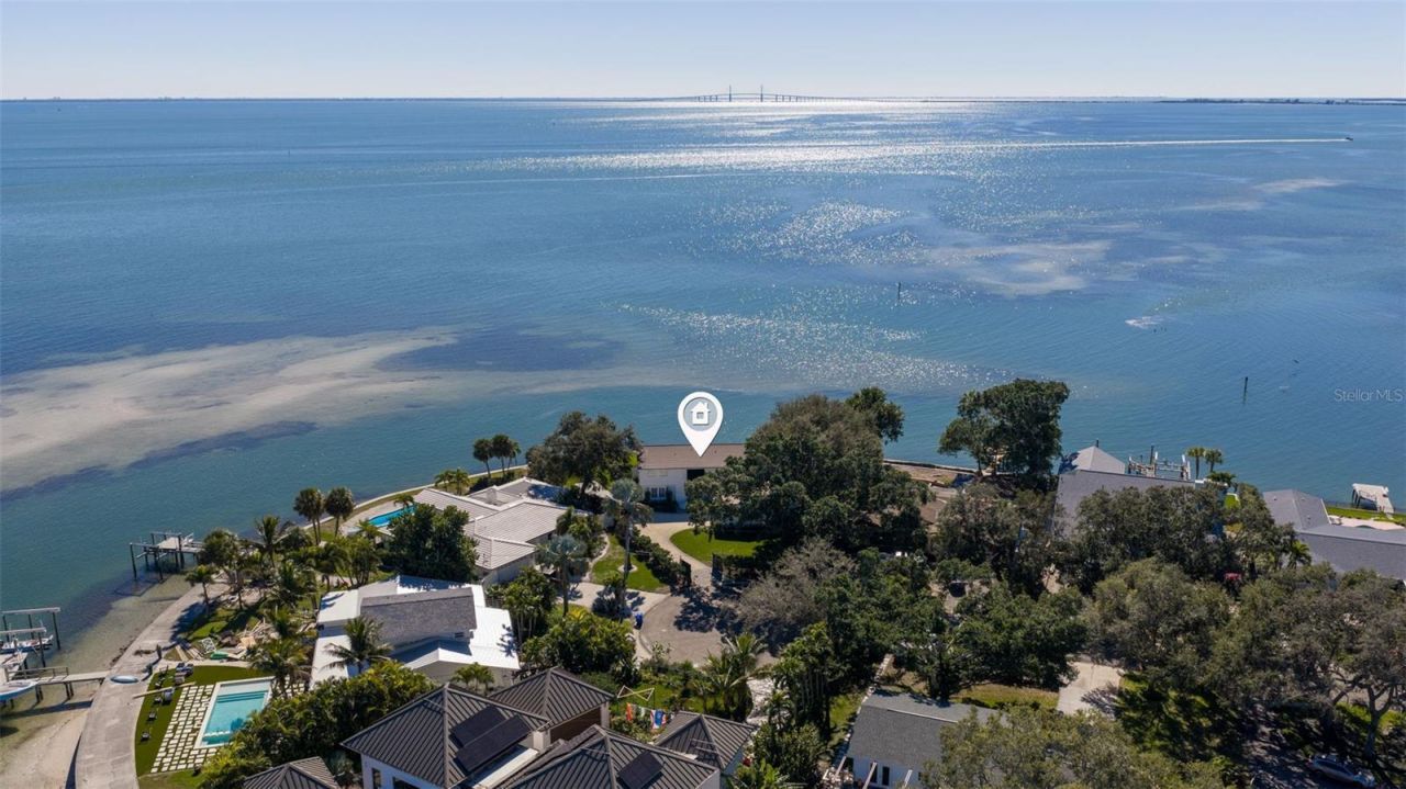 218 Colony Point Road S, Saint Petersburg, FL 33705 Photo