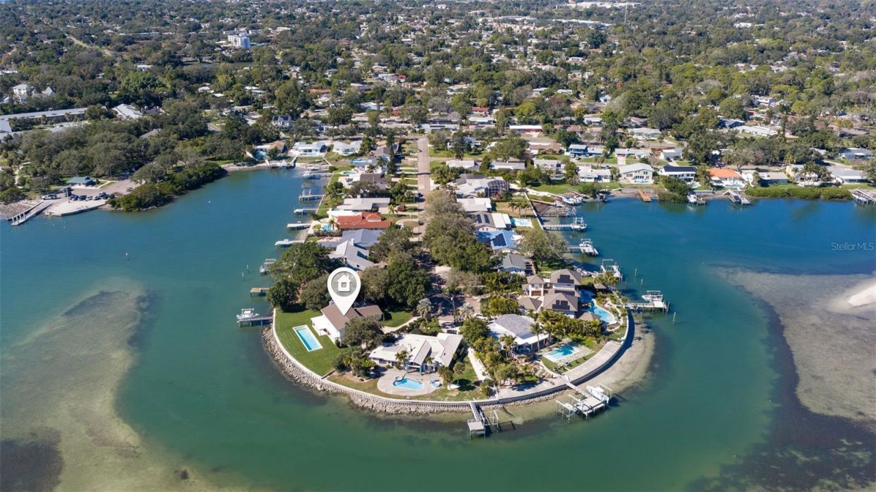 218 Colony Point Road S, Saint Petersburg, FL 33705 Photo