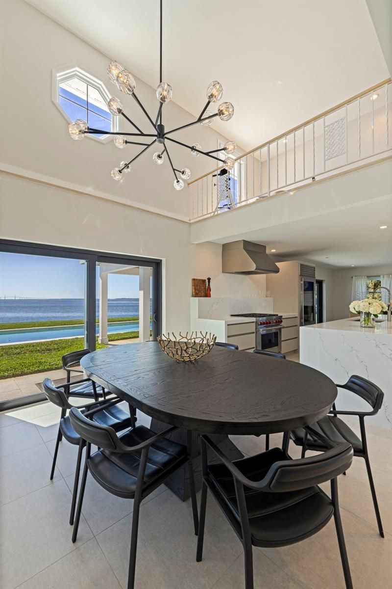 218 Colony Point Road S, Saint Petersburg, FL 33705 Photo