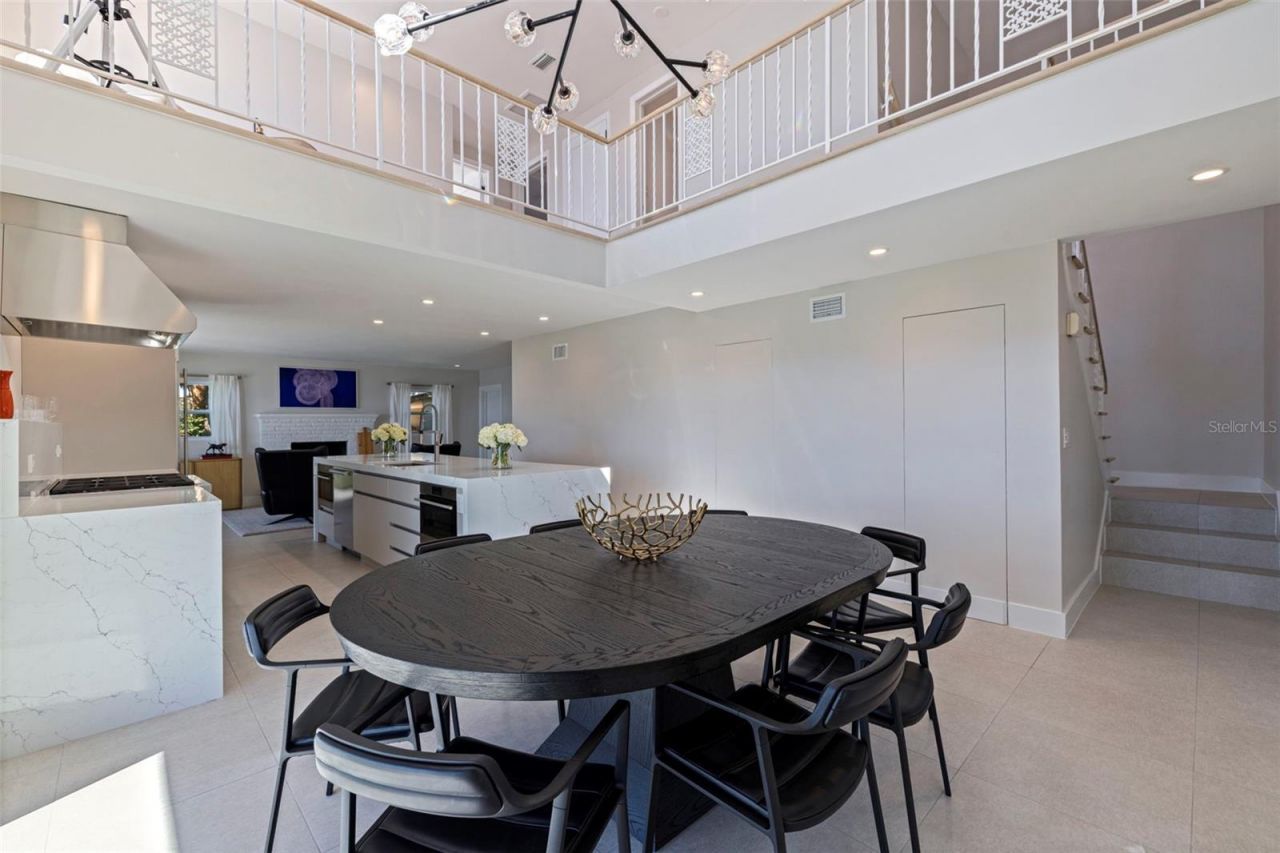 218 Colony Point Road S, Saint Petersburg, FL 33705 Photo