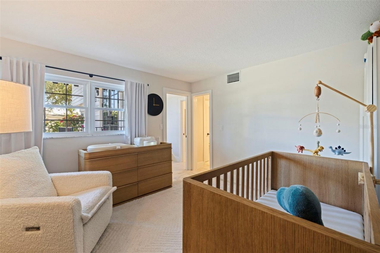 218 Colony Point Road S, Saint Petersburg, FL 33705 Photo