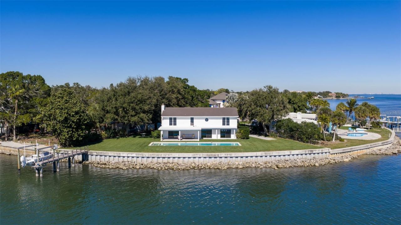 218 Colony Point Road S, Saint Petersburg, FL 33705 Photo