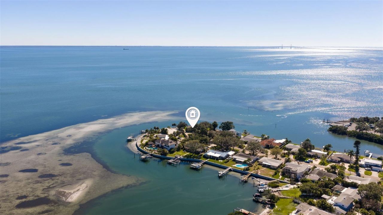 218 Colony Point Road S, Saint Petersburg, FL 33705 Photo