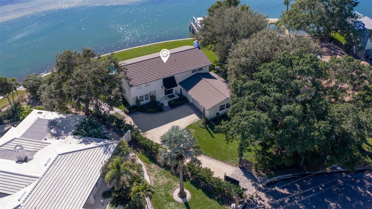 218 Colony Point Road S, Saint Petersburg, FL 33705 Photo