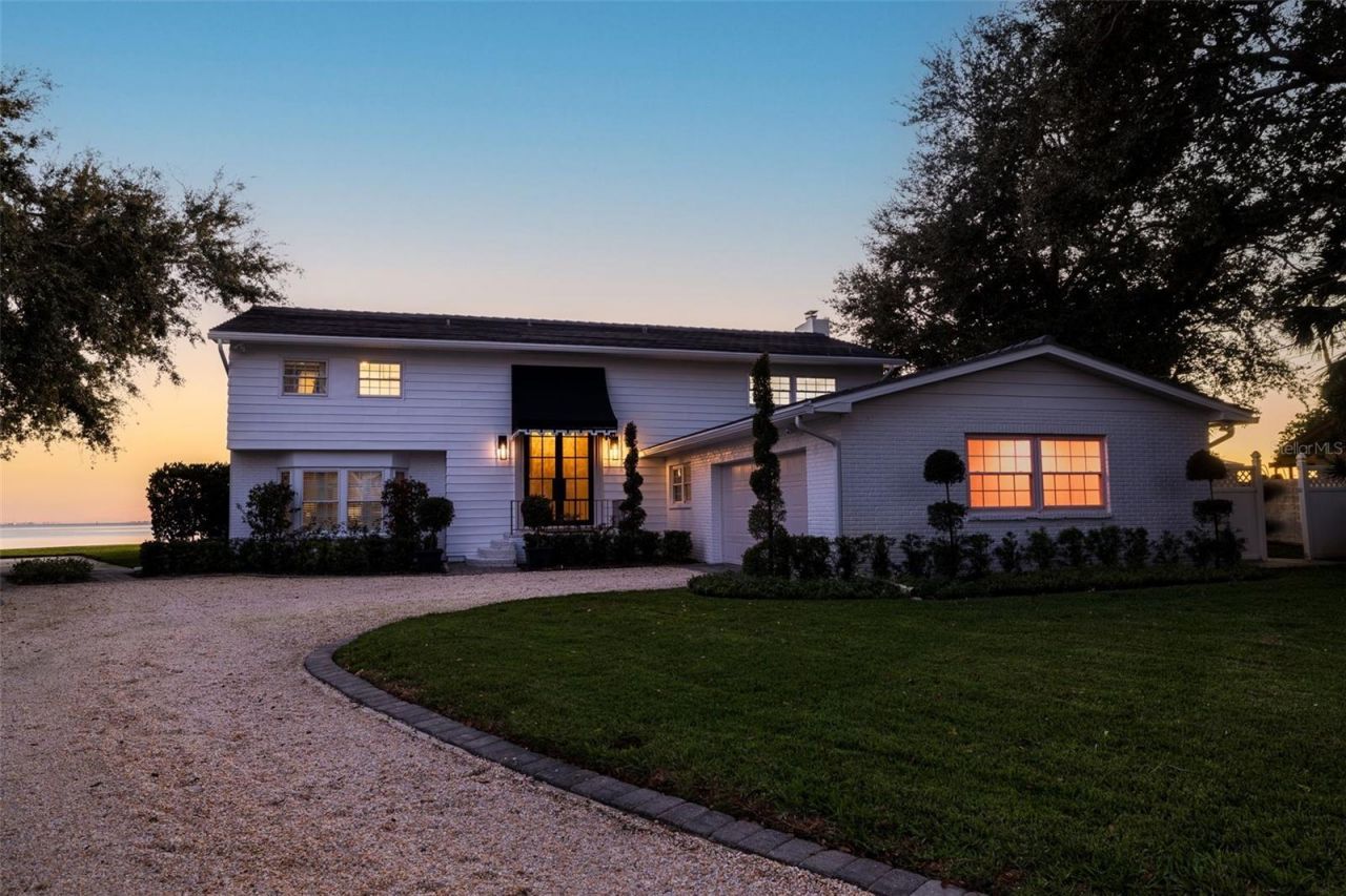 218 Colony Point Road S, Saint Petersburg, FL 33705 Photo