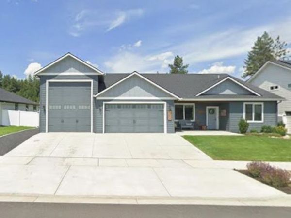 3409 E Yearling Rd, Chattaroy, WA 99003