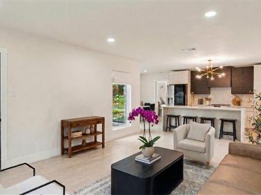 1426 Alaska Avenue, Dallas, TX 75216