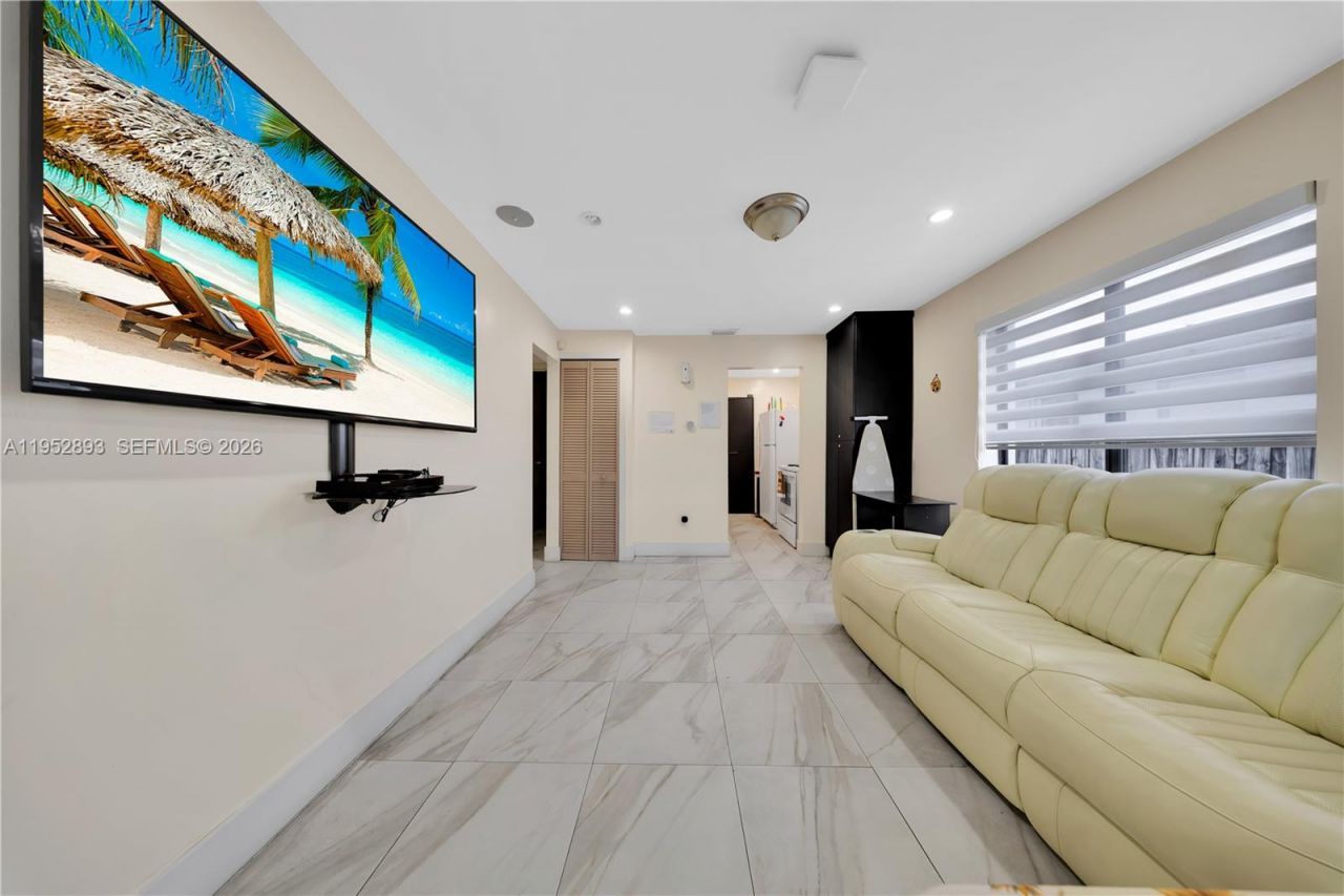 458 E 20th St, Hialeah, FL 33013 Photo