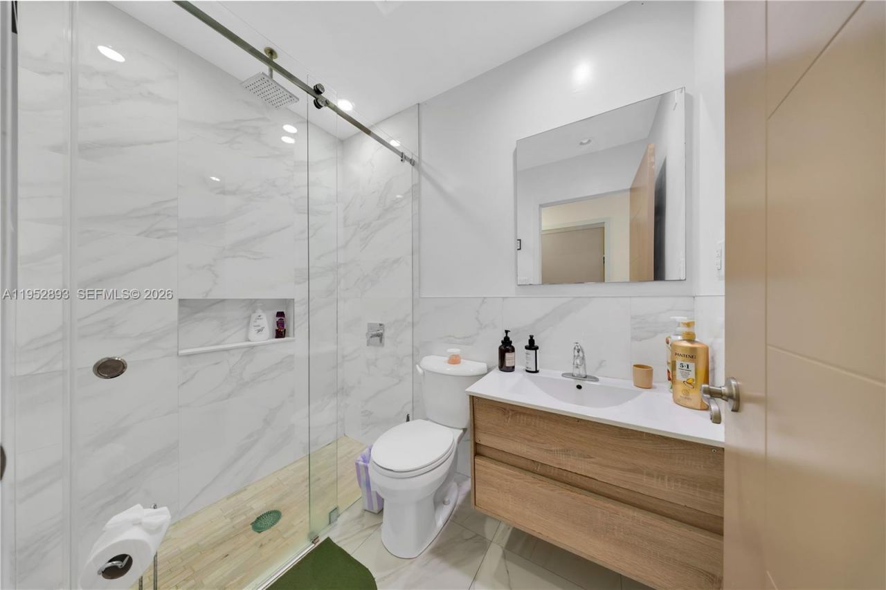 458 E 20th St, Hialeah, FL 33013 Photo