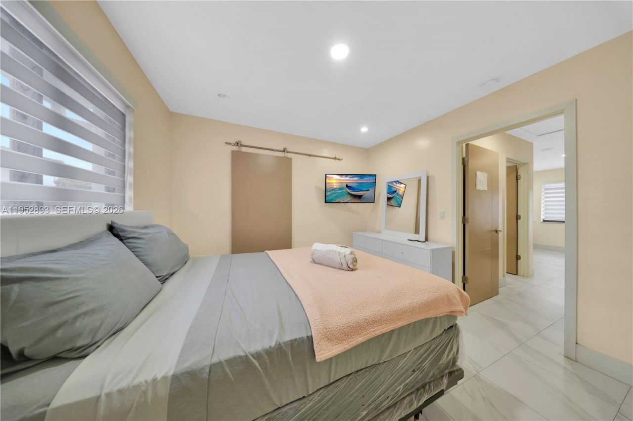 458 E 20th St, Hialeah, FL 33013 Photo