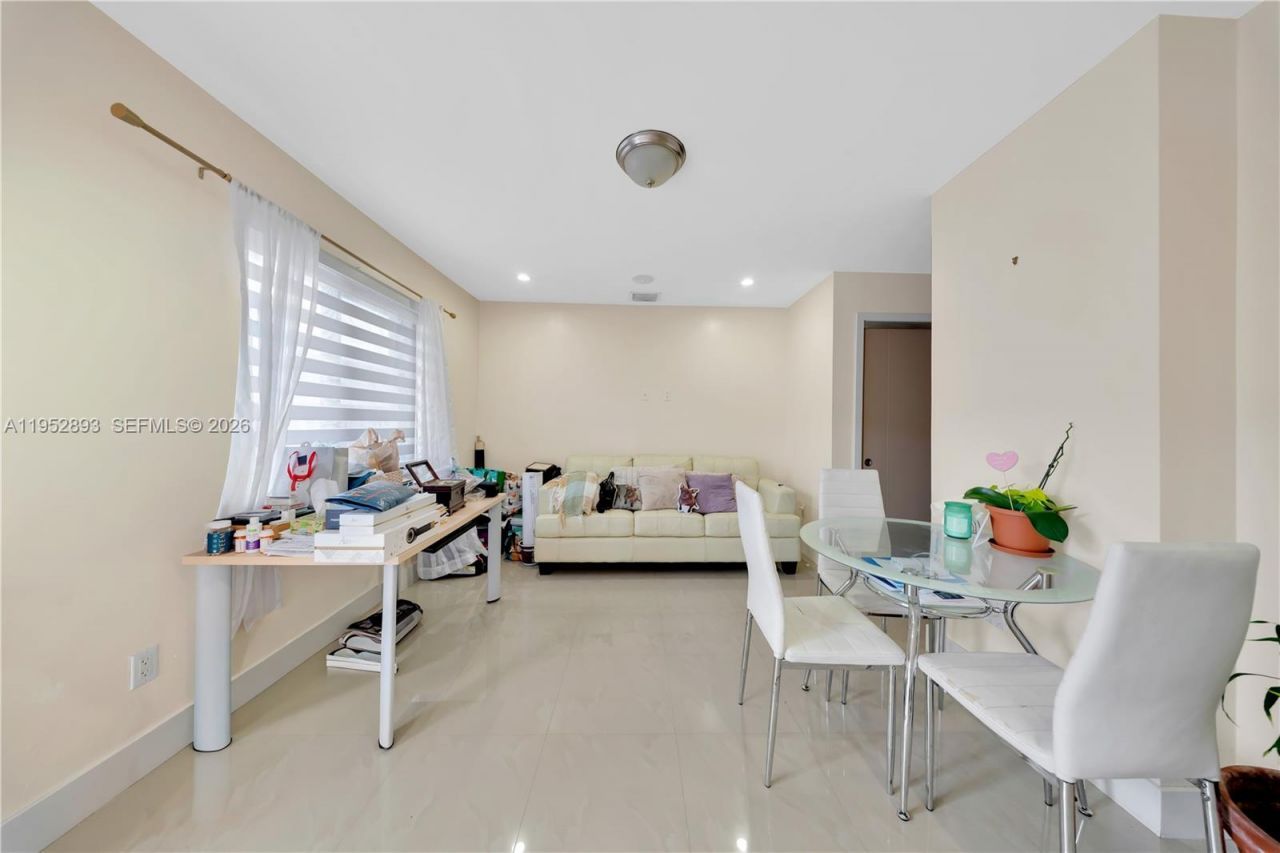 458 E 20th St, Hialeah, FL 33013 Photo