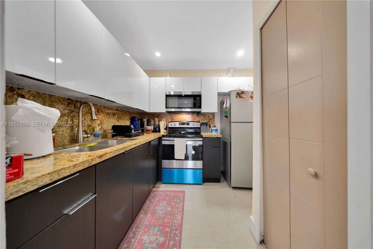 458 E 20th St, Hialeah, FL 33013 Photo