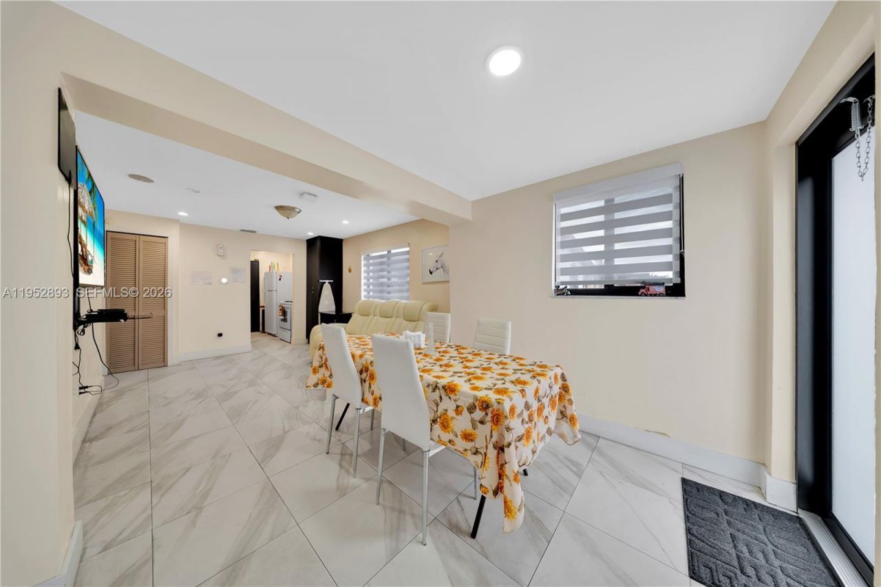 458 E 20th St, Hialeah, FL 33013 Photo