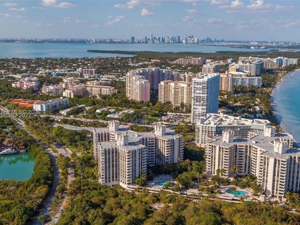 1111 Crandon Blvd, Unit A706, Key Biscayne, FL 33149