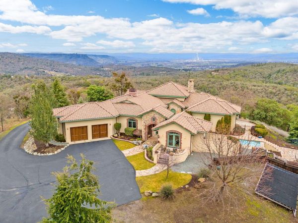 7762 Old Stage Road, Central Point, OR 97502