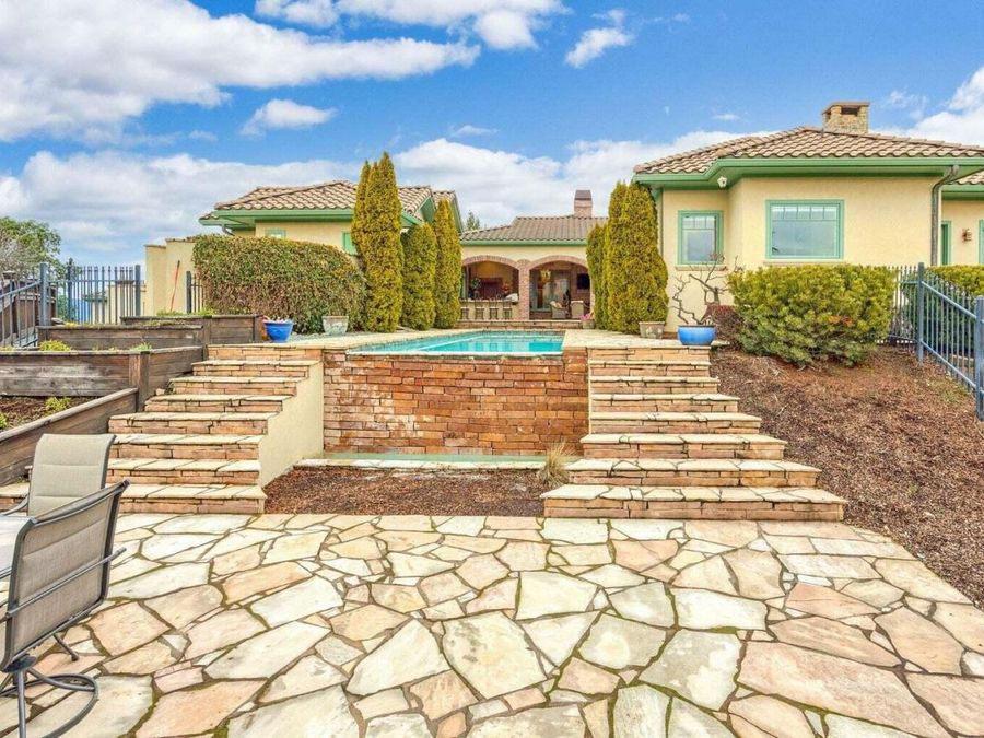 Property Image 43